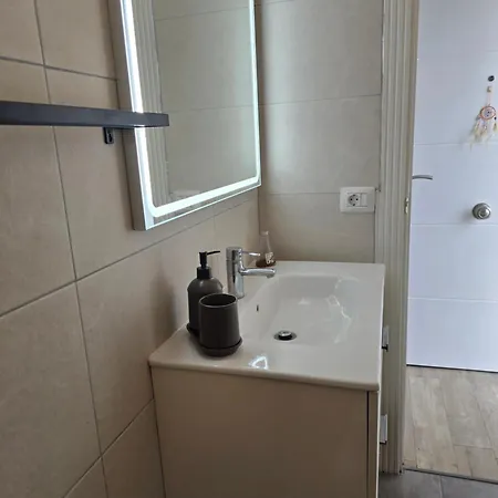 Lovely With Pool Apartment *